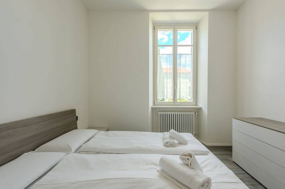 Appartamento intero, Incantevole appartamento per 5 ospiti con Wifi, Tv, balcone e parcheggio in Borgo Sacco, Rovereto
