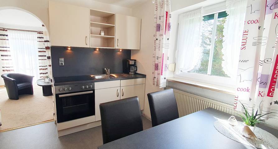 Ganze Ferienwohnung, Ferienwohnungen Trattler - Ferienwohnung II mit 1 Schlafzimmer und Balkon in Chieming, Chiemsee