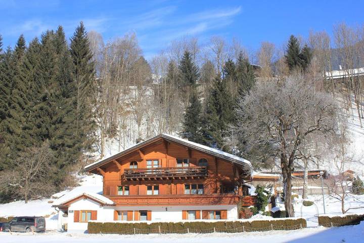 Ferienwohnung für 2 Personen, mit Balkon und Terrasse sowie Garten und Pool im Montafon