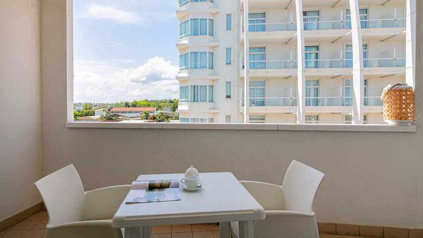 Appartamento vacanze per 4 persone, con piscina e balcone nonché giardino e idromassaggio - 1