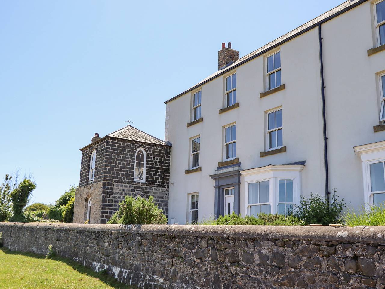 Apartment for 12 People in Northumberland Coast, North East England