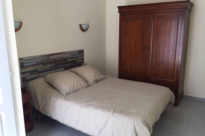 Location de vacances pour 2 personnes, avec terrasse et jardin à Latour-de-France - 3