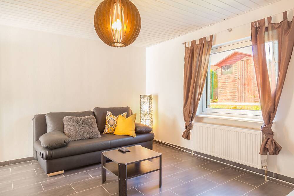 Ganze Wohnung, Gemütliche moderne Ferienwohnung mit Nahverkehranschluss in Wald-Michelbach, Bergstraße