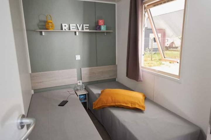 Camping pour 4 personnes à Brem-sur-Mer - 2