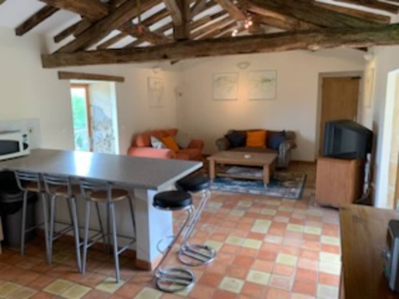 Gîte Des Martins-pêcheurs avec piscine partagée, terrasse privée et Wi-Fi in Sanxay, Vienne (France)