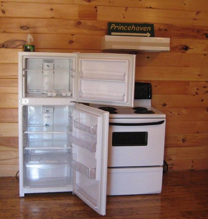 Camping pour 4 personnes, avec terrasse et vue sur le lac dans Canada - 4