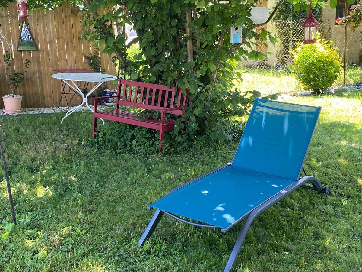 Family Room with Private Bathroom in Fresnes-en-Woëvre, Verdun