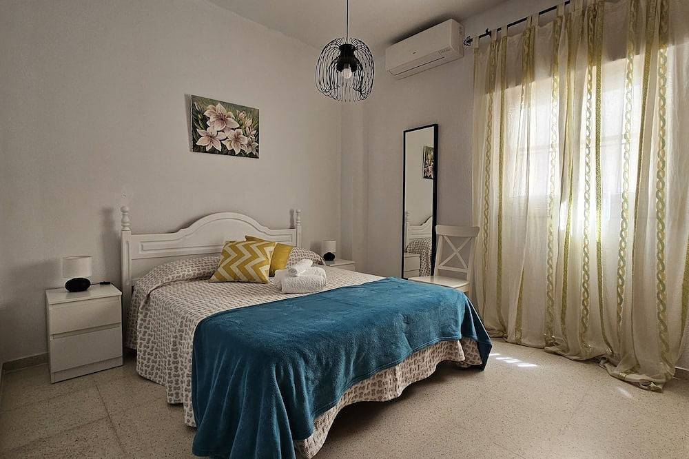 Geheel appartement, Casa Blanca-Garaje Garage And Free Wifi-icentro ciudad in Sanlúcar de Barrameda, Costa de la Luz