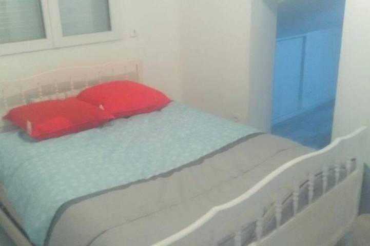 Chambre double 4 personnes 2 lits in Le Puy-en-Velay, Haute-Loire