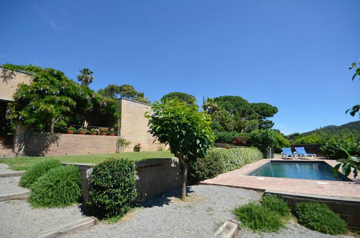 Chalet para 5 personas, con terraza y jardín en Baix Empordà - 2