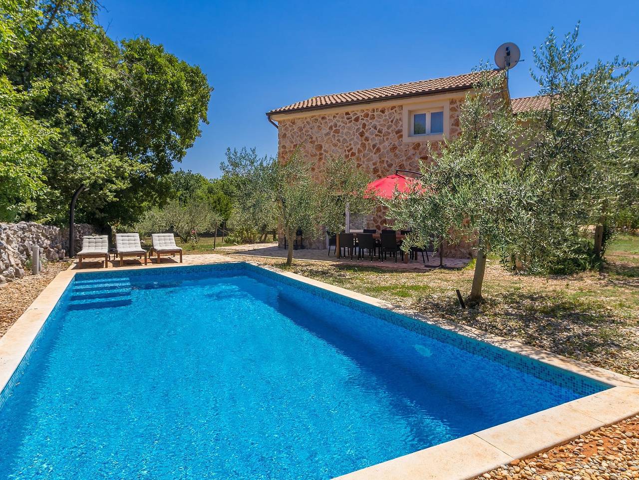 Ferienhaus Alyssa mit pool auf der Insel Krk, 3km vom Sandstrand in Risika, Krk