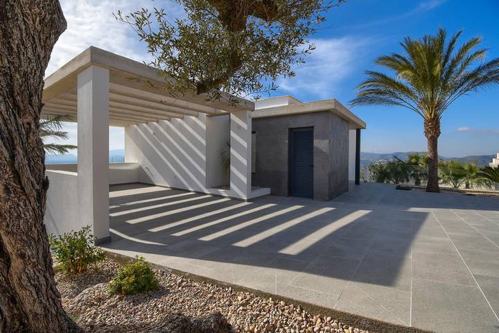 Chalet para 8 personas, con Balcón y Terraza además de Jardín y Vistas en Marina Alta