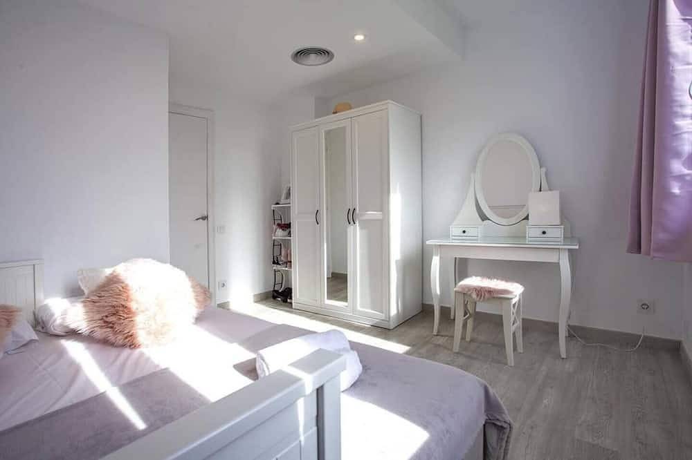 Chillout House, Sea & Mountain view with heated pool 29 c in Santa Susanna, Costa del Maresme