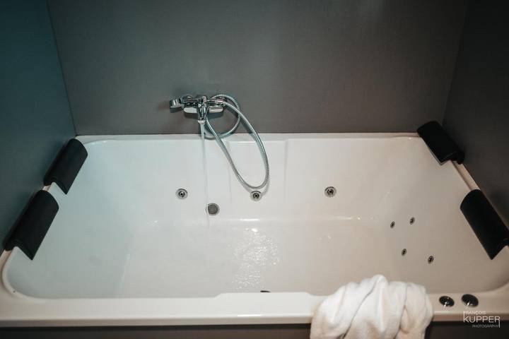 Location de vacances pour 28 personnes, avec jacuzzi et jardin dans Xhoffraix - 4