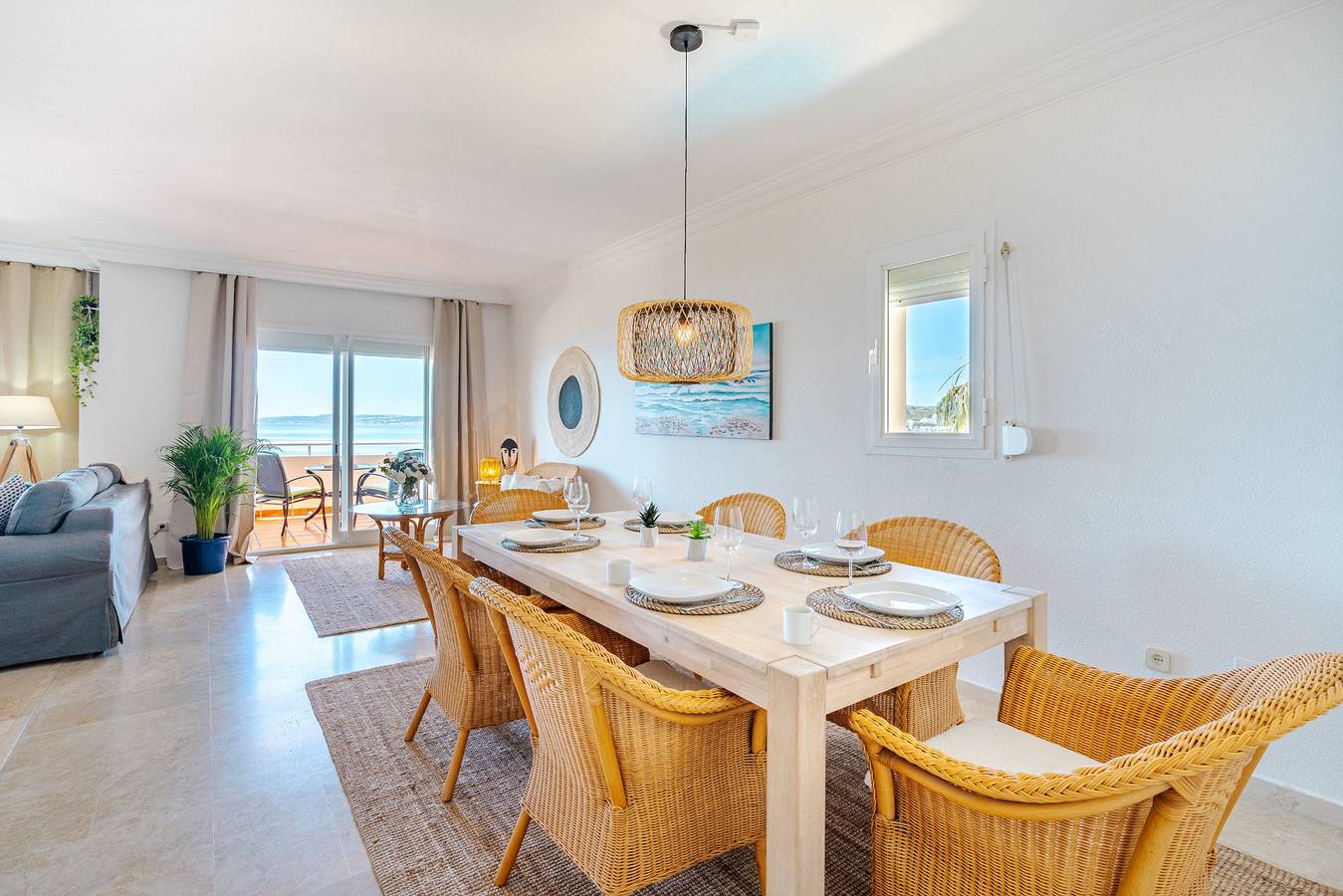 Appartement entier, 39. Front row panoramic sea view Estepona in Puerto Deportivo de Estepona, Estepona