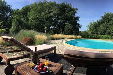 Gîte pour 10 personnes, avec jardin et terrasse à Giroussens