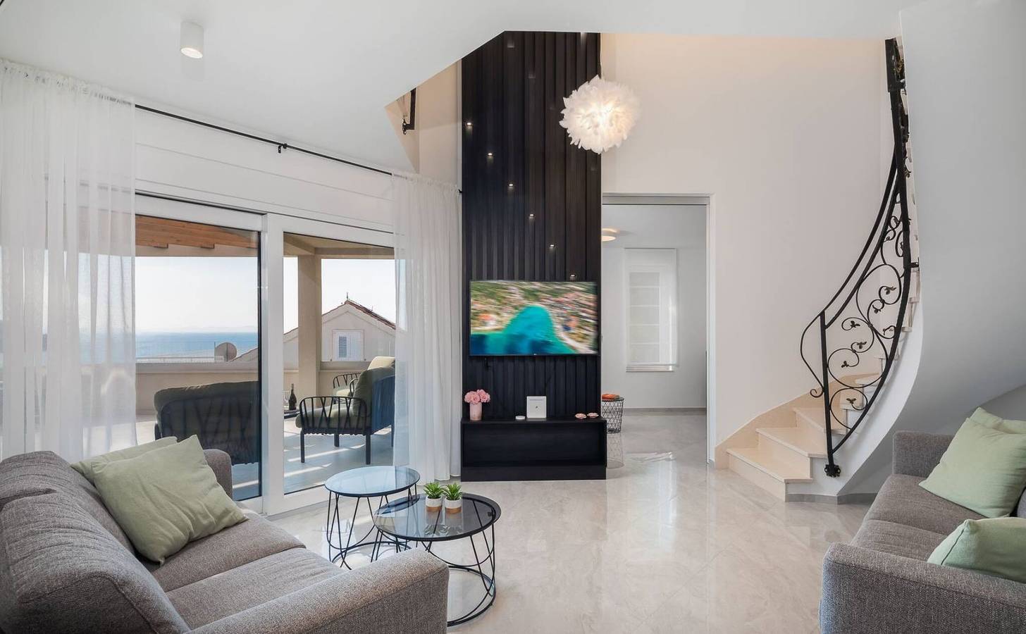 Luxury Villa Leisure Seaside Brac with Pool in Milna, Brac