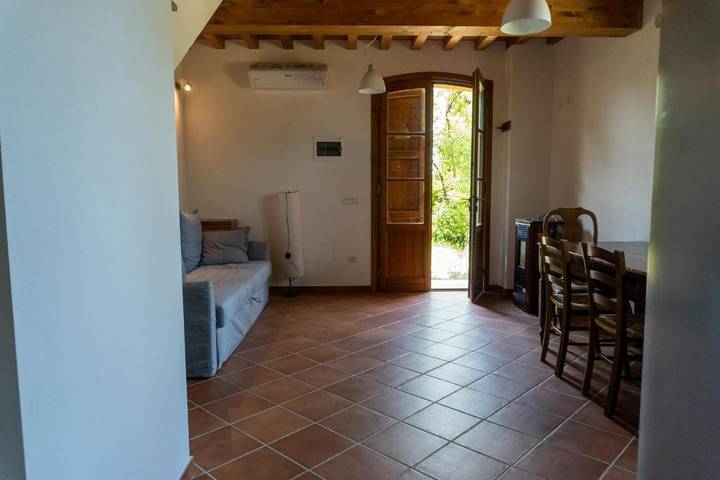 Location de vacances pour 4 personnes, avec piscine ainsi que jardin et vue, animaux acceptés à San Giuliano Terme - 4