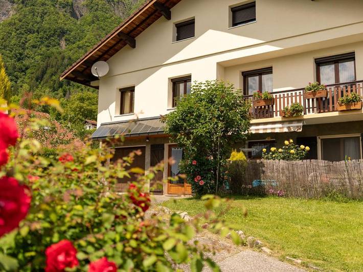 Gîte pour 4 personnes, avec terrasse et vue à Ugine - 3