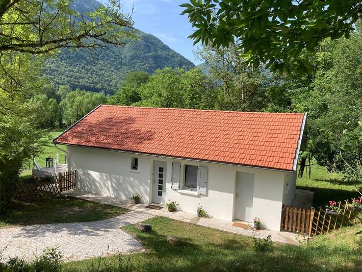 Gîte pour 4 personnes, avec vue et jardin à Château-Verdun (Ariège)