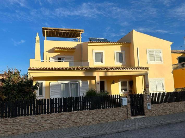 Ferienhaus für 10 Personen, mit Pool und Garten sowie Ausblick und Kinderpool - 1