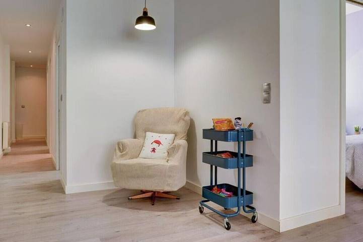 Entire apartment, Very cute apartment at only 5 Min Prince Felipe Pavilion in Saragossa, Saragossa Province