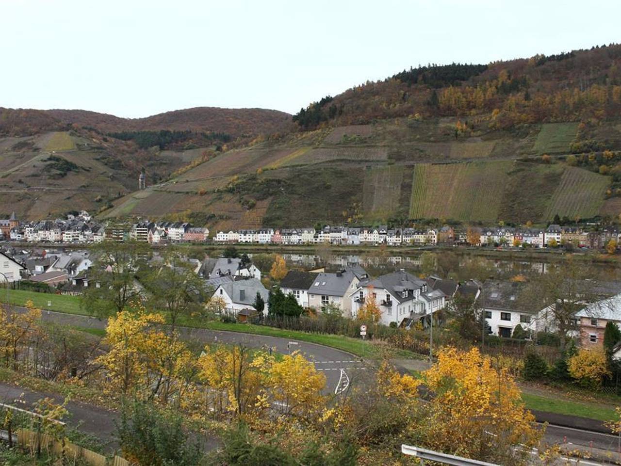 Ganze Ferienwohnung, Eckzeilerhof, Monika Karls - 4-Bettwohnung in Zell Stadt (Mosel), Zell (Mosel)