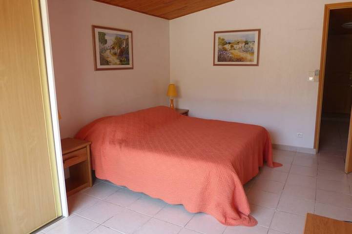 Location de vacances pour 8 personnes, avec piscine et jardin dans Plage De La Tortue - 2