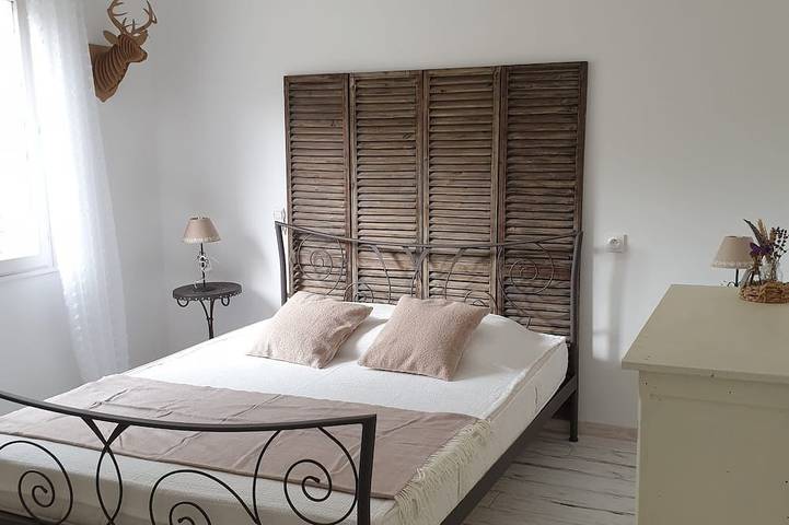 Location de vacances pour 8 personnes, avec terrasse ainsi que jardin et jacuzzi à Chantemerle-lès-Grignan - 3