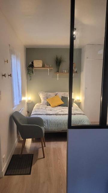 Gîte pour 2 personnes, avec jardin et terrasse à Saint-Mandé
