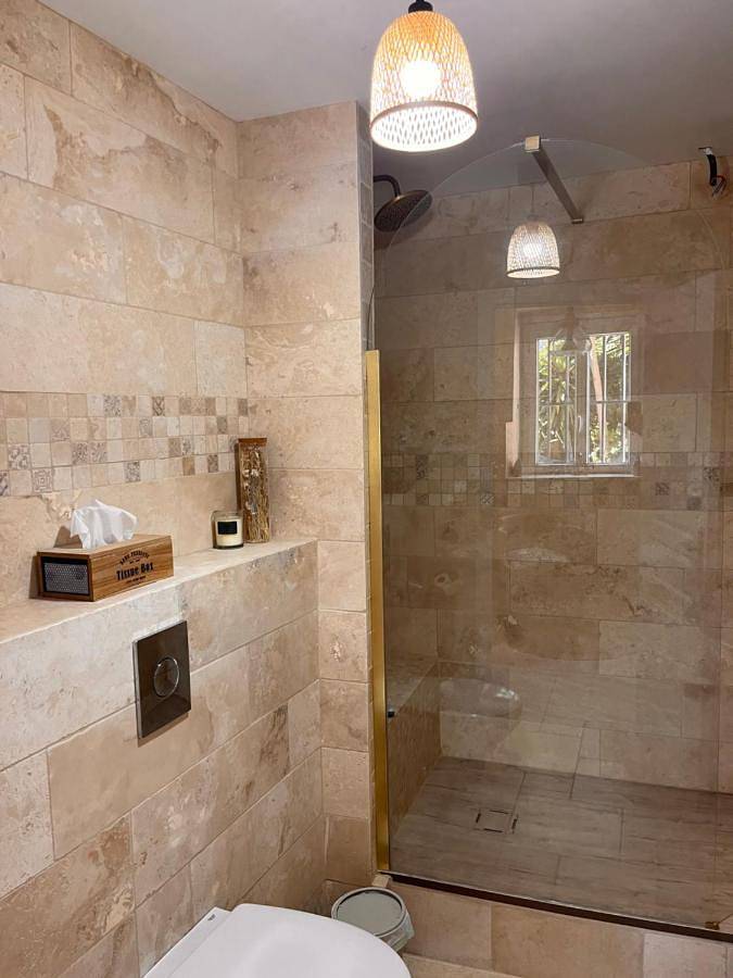 Location de vacances pour 17 personnes, avec jardin ainsi que terrasse et piscine à Ollioules - 4