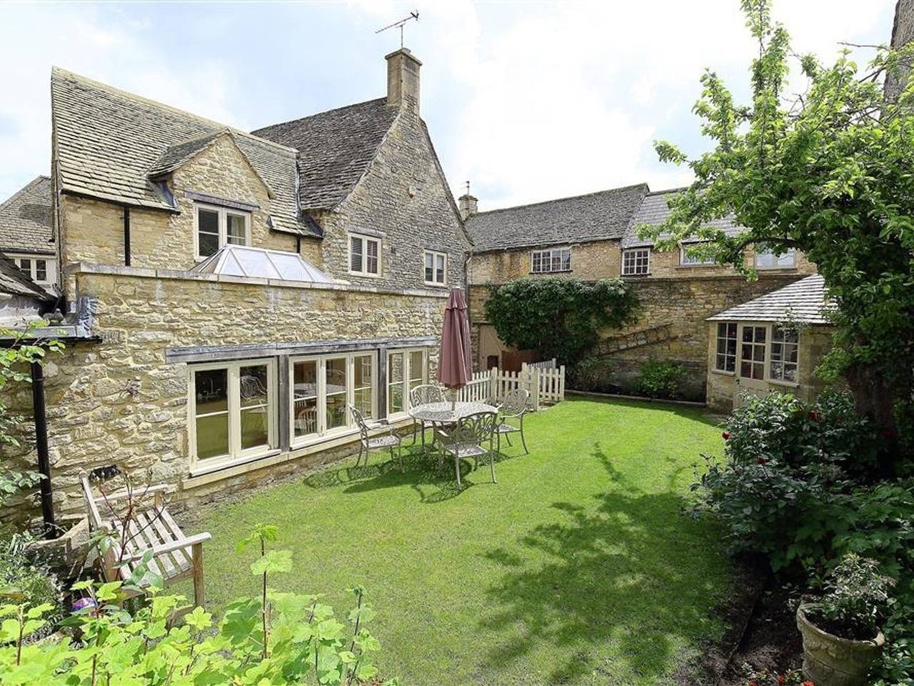 The Coach House in Burford, Oxfordshire