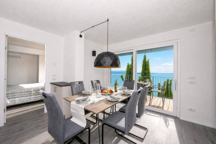 Ganze Wohnung, Rustichel fantastic Lake View in Maderno, Toscolano-Maderno