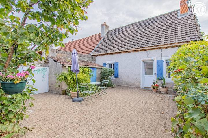 Gîte pour 4 personnes, avec terrasse et jardin - 1