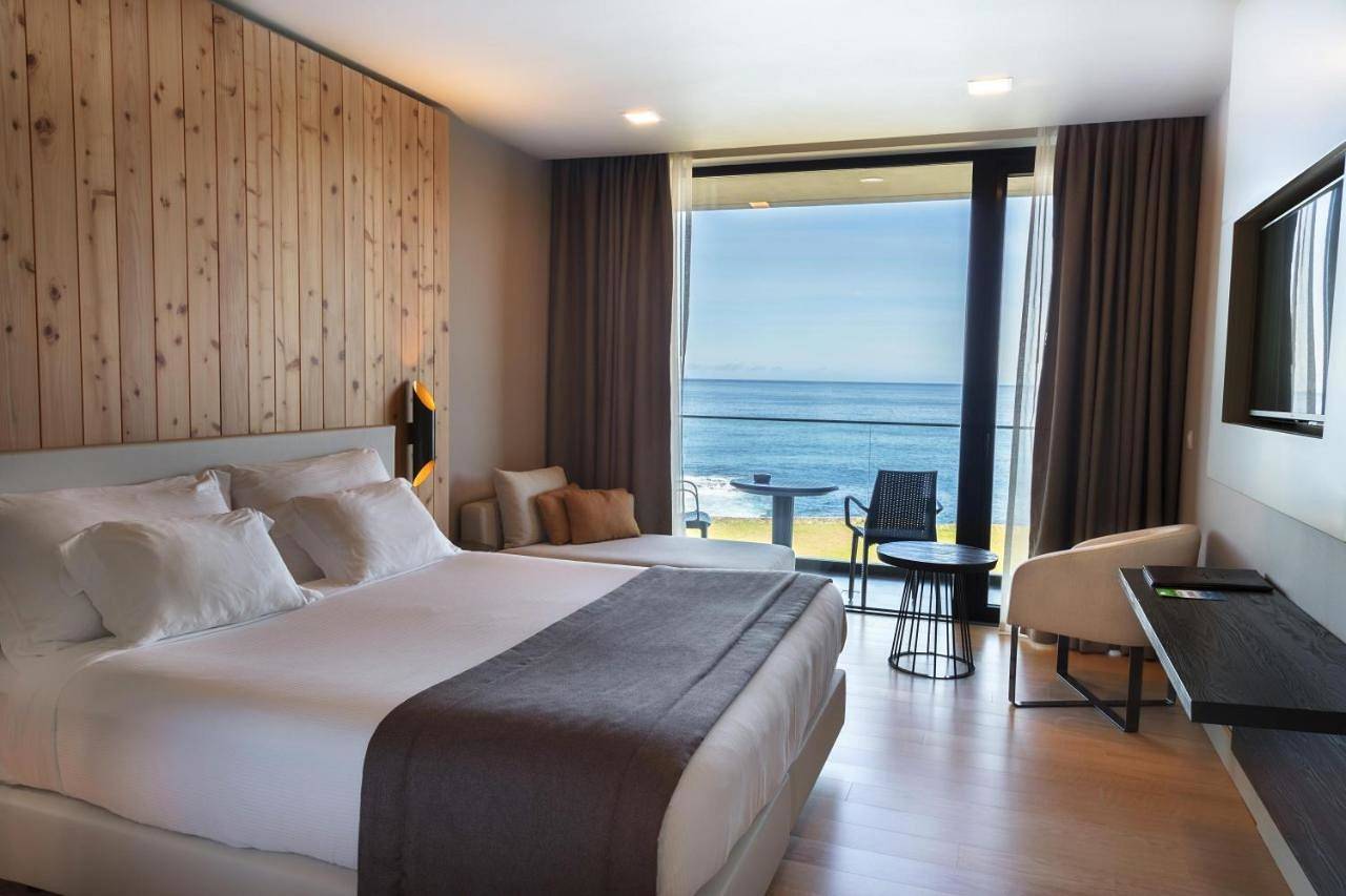 Double Room with Mountain View in São Miguel Island, Fenais da Luz