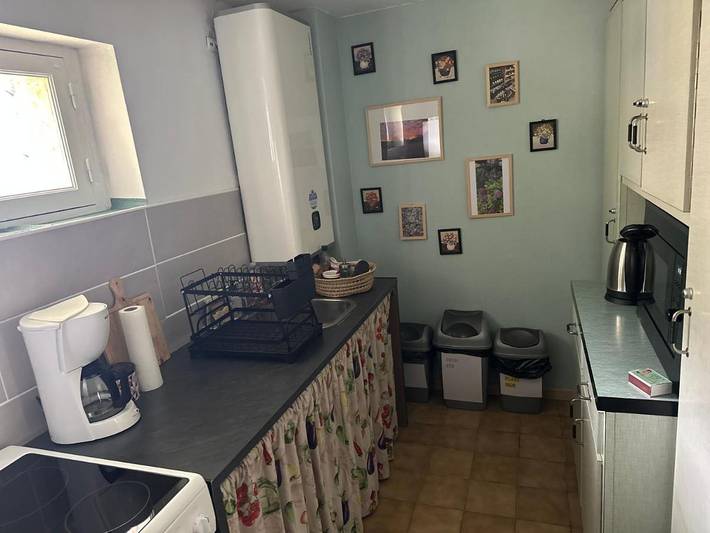 Location de vacances pour 3 personnes, avec Terrasse et Jardin ainsi que Piscine et Vue à Sauveterre-la-Lémance - 3