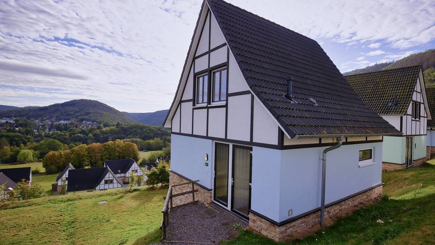 Ferienhaus für 8 Personen, mit Balkon und Terrasse sowie Ausblick im Nationalpark Eifel