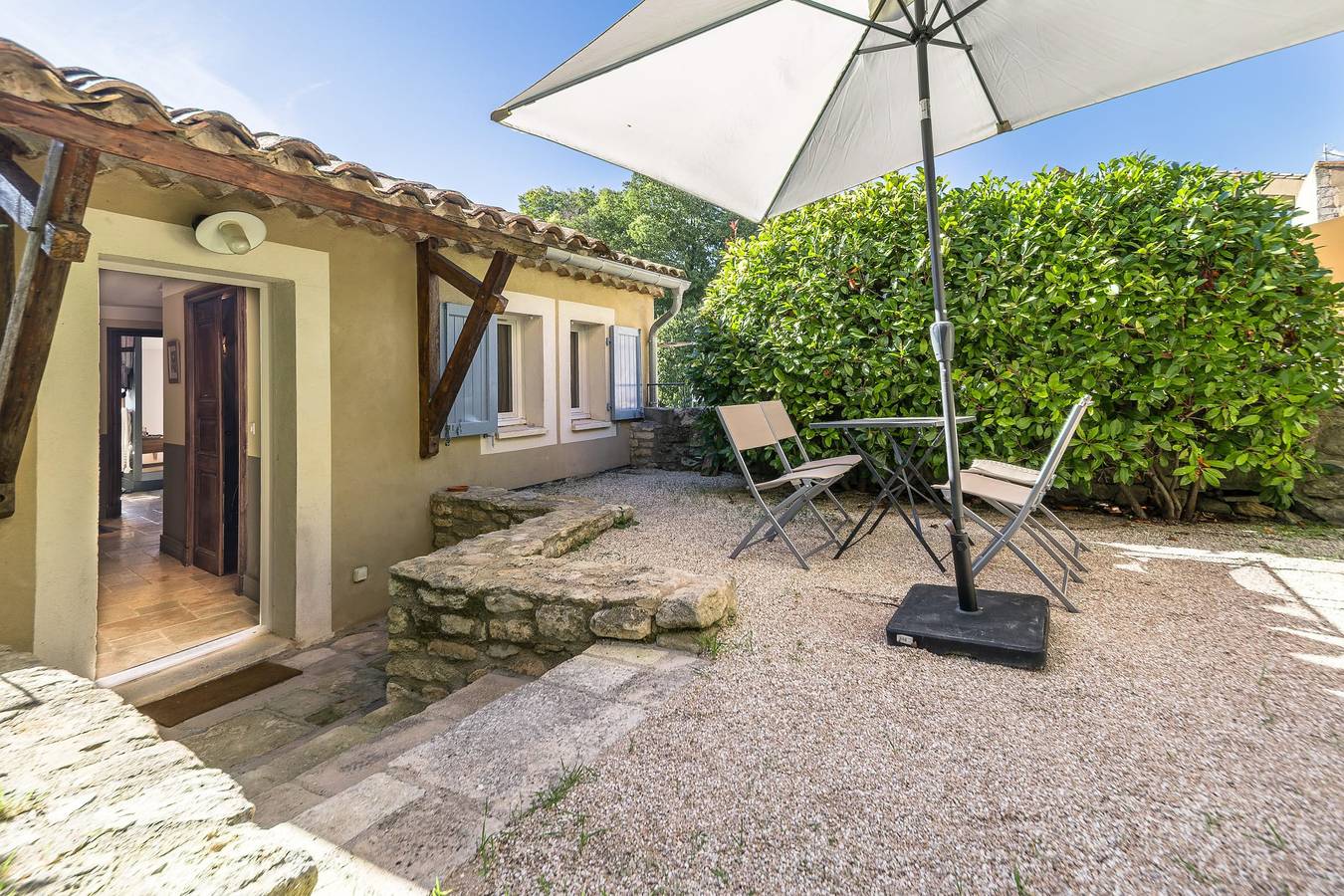 Ganze Wohnung, Ferienwohnung für 4 Personen mit Terrasse in Bonnieux, Regionaler Naturpark Luberon