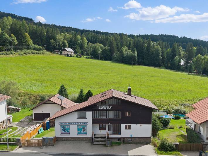 Ferienhaus für 22 Personen, mit Terrasse und Garten im Böhmerwald