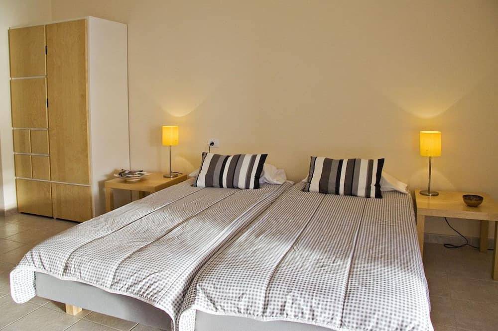 Ganze Wohnung, Studio mit Pool, Terrasse und Meerblick in Punta del Hidalgo, San Cristóbal de La Laguna