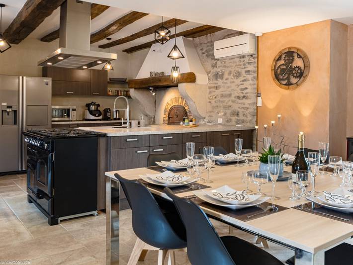 Charmantes Gîte in Burgund mit Spa, japanischem Garten und Klimaanlage in Aubigny-lès-Sombernon, Dijon und Umgebung