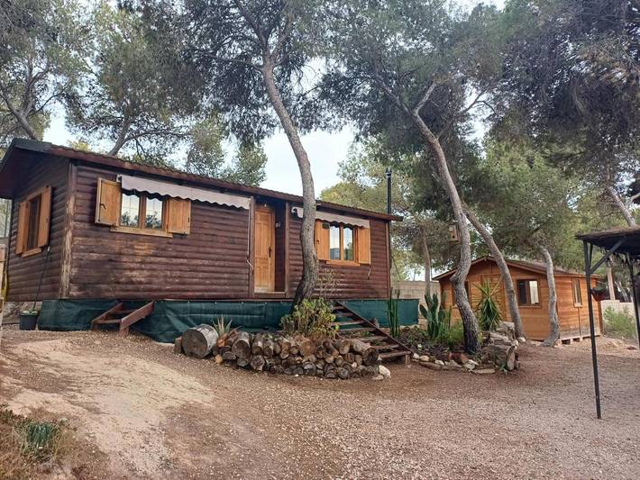 Casa rural para 4 personas, con terraza además de vistas y jardín en Interior de Alicante
