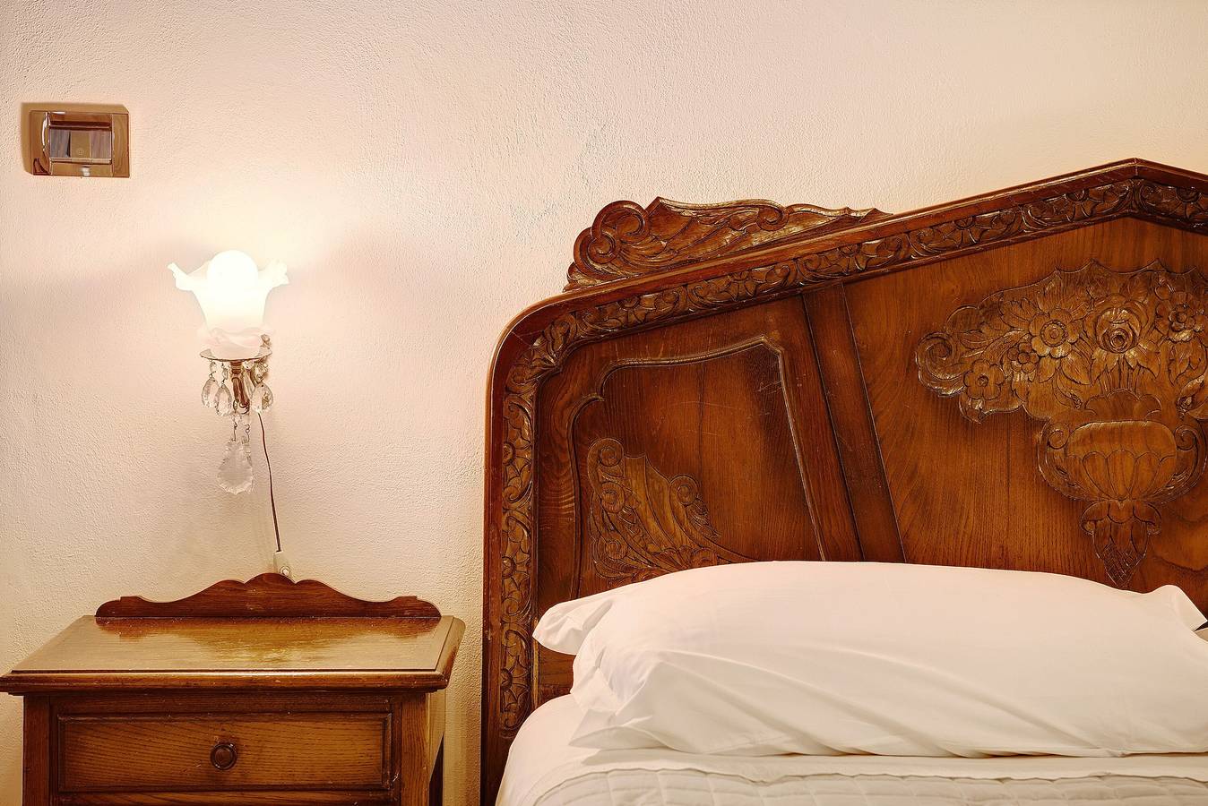 Apartamento entero, Apartamento 'La Rocca di Efisio - Barbera' con terraza privada, Wi-Fi y aire acondicionado in Costigliole d'Asti, Langhe