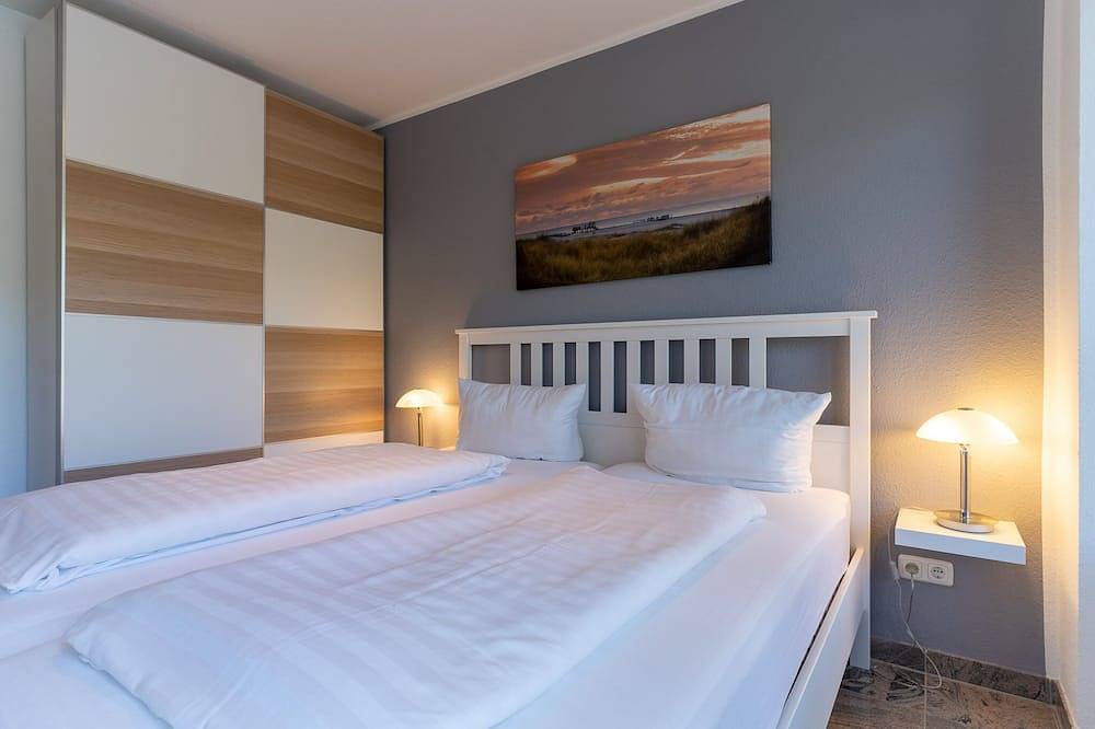 Ganze Wohnung, Hochwertige 3-Zimmer Erdgeschoßwohnung direkt am Deich mit Terrasse für 4 Pers. in St. Peter-Ording, Eiderstedt