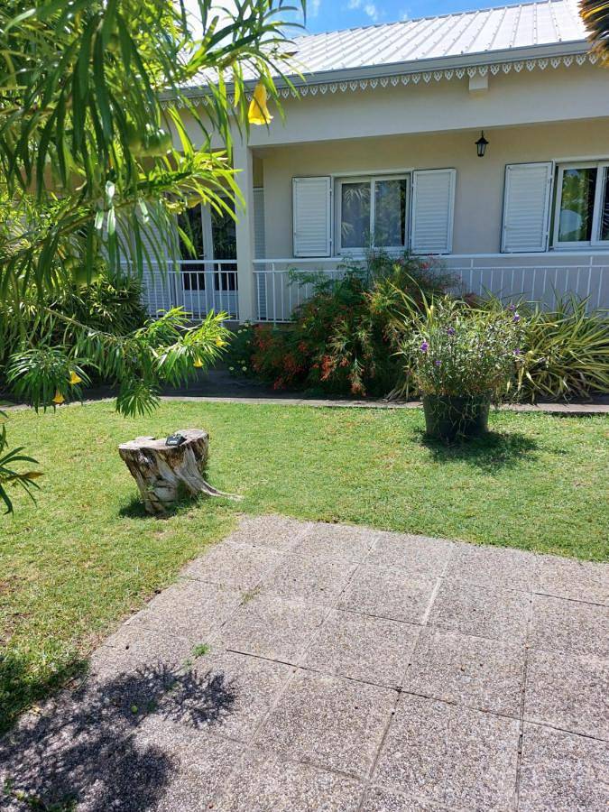 Maison d’hôte pour 6 personnes, avec jardin et vue dans Sainte-Clotilde