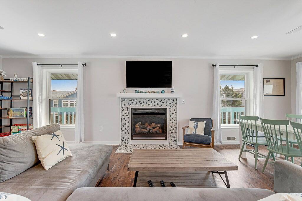 Dog-friendly town of Fenwick home with guest suite, Wifi, & elevator in Fenwick Island, Sussex County (Delaware)