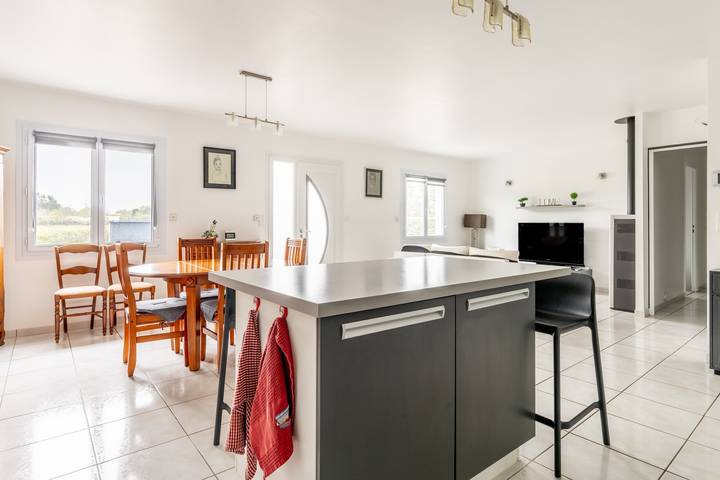 Casa de vacaciones 'L'ancrage - 5 Minutes De La Mer' con terraza privada, jardín privado y Wi-Fi in La Plaine-sur-Mer, Côte de Jade