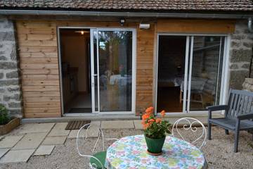 Studio pour 2 personnes, avec jardin et terrasse dans Saône-et-Loire