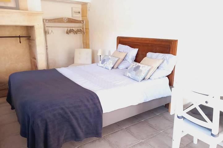 Gîte pour 2 personnes, avec piscine à Saint-Germain-du-Puch