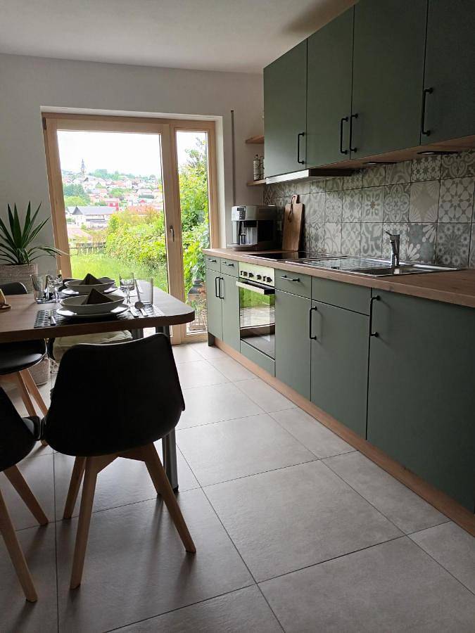 Ferienwohnung für 3 Personen, mit Terrasse und Ausblick in Böbrach - 2